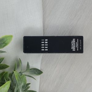 Bobbi Brown Skin Long-Wear Weightless Foundation in W-074 Golden .44oz travel sz